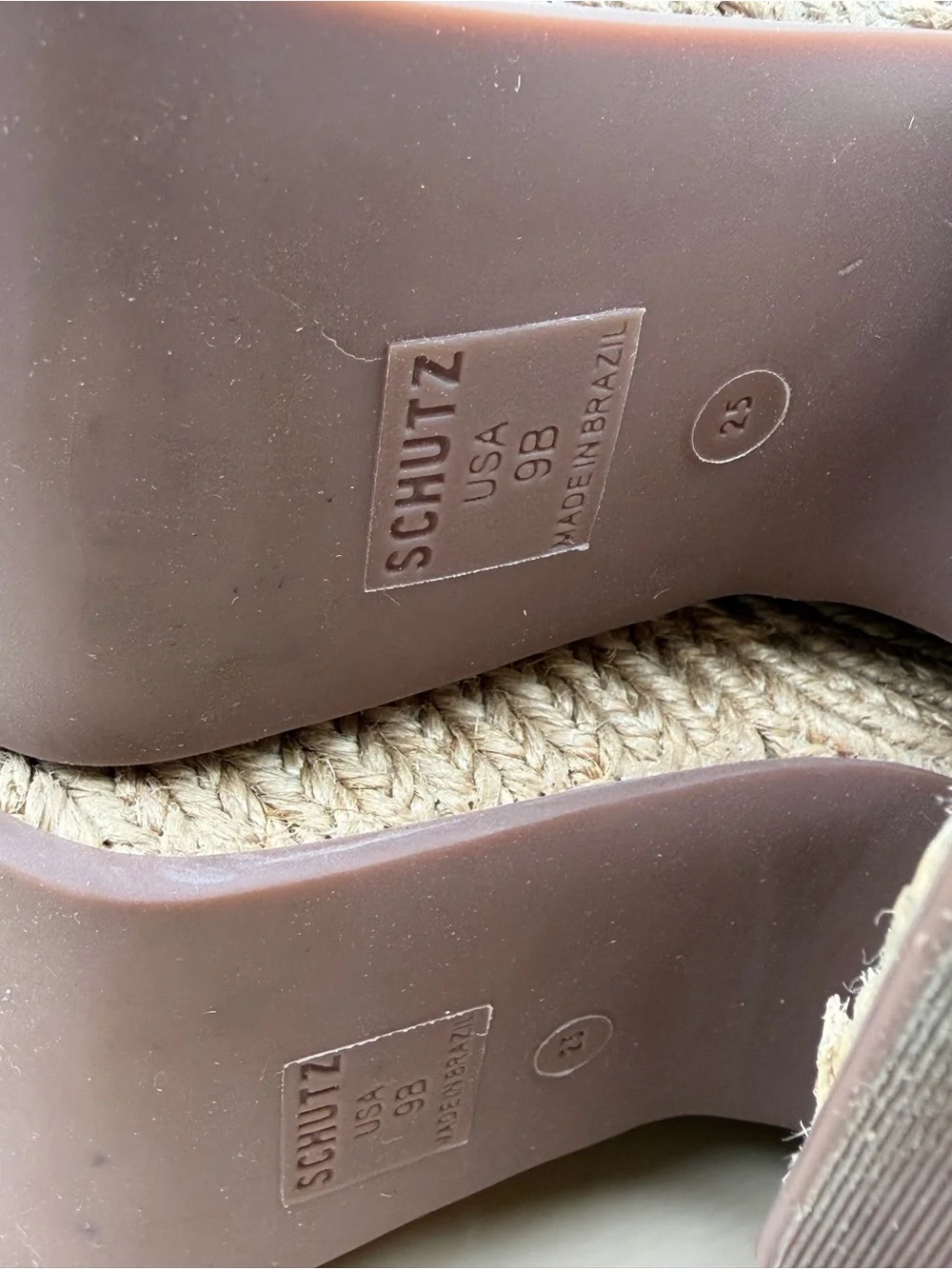 Schutz Brown Croc Embossed Platform Mule Sandals Size 9B